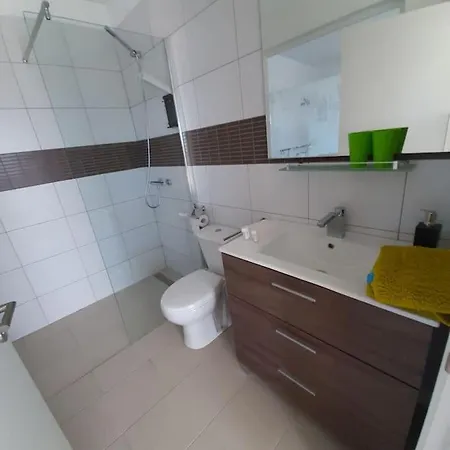 Meerblick Und Naehe Feuerberge Mit Eigenem Beheizten Pool Apartment Las Brenas