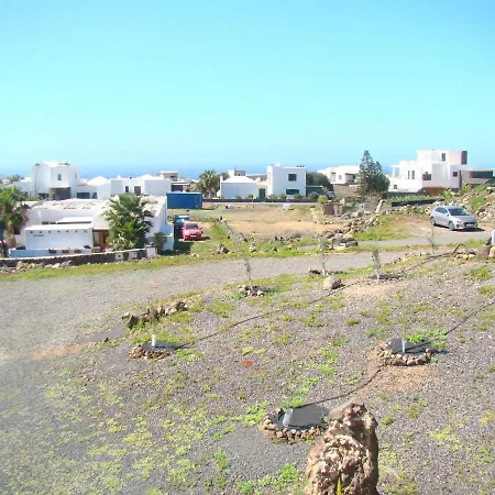 Meerblick Und Naehe Feuerberge Mit Eigenem Beheizten Pool Apartment Las Brenas